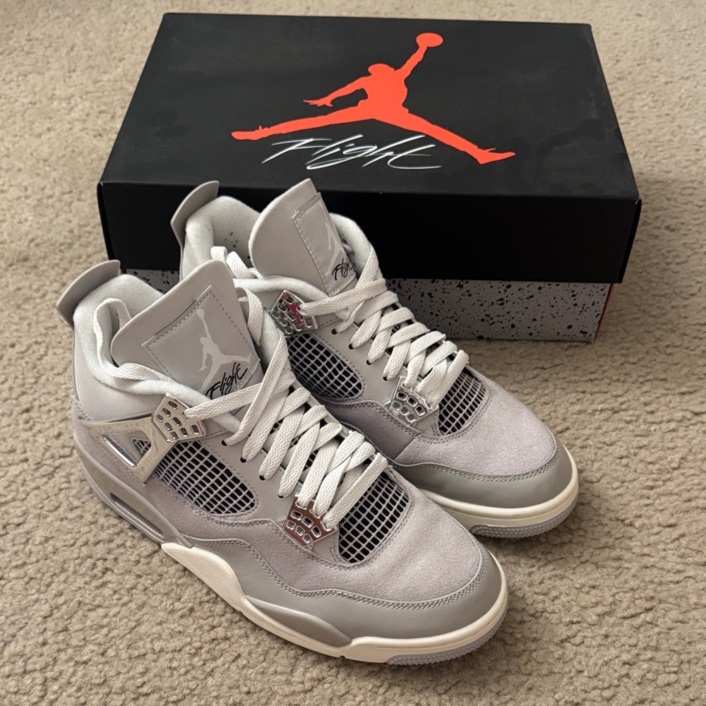 Jordan LT Iron ore/sail-neutral grey 
“Frozen Moments” sneakers